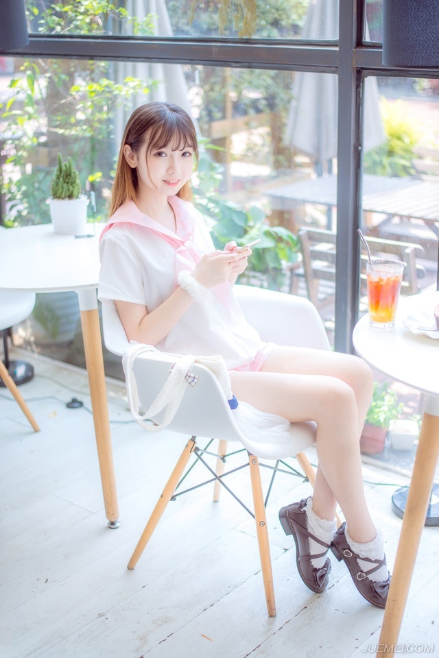 我很容易原谅人，但是我很记仇:原谅不代表我忘记。